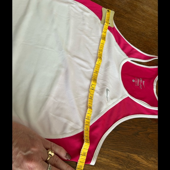 UA;Nike;North Face;Saucany Tops - 4 Gals NAME BRAND WORKOUT TOPS‼️ 🎉JACKPOT🎉 Great Pre-Loved Shape‼️3 Lg/1 Med🎉